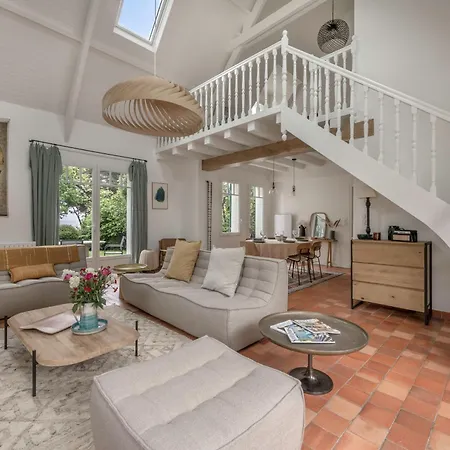 Maison Pour 8 - Piscine Chauffee - 100m De La *