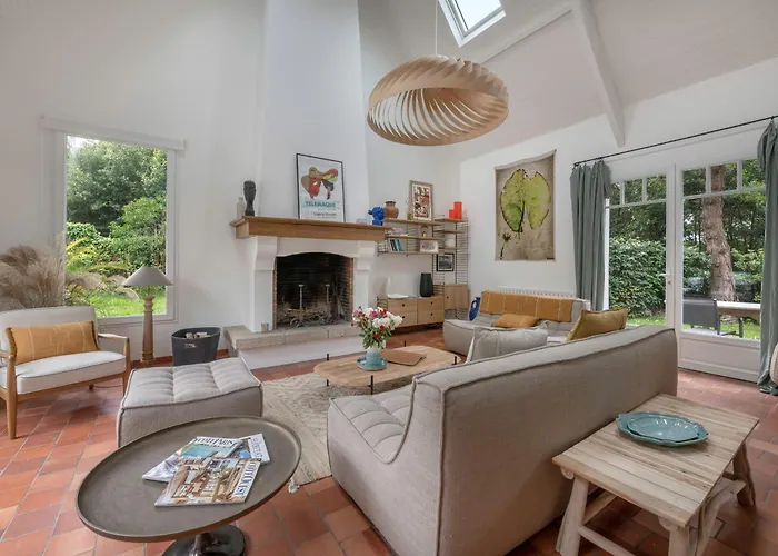 Maison Pour 8 - Piscine Chauffee - 100m De La *