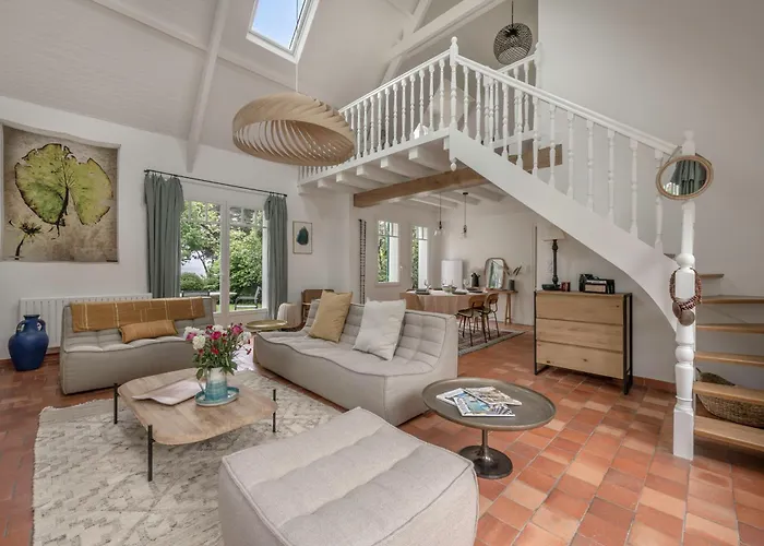 Maison Pour 8 - Piscine Chauffee - 100m De La *